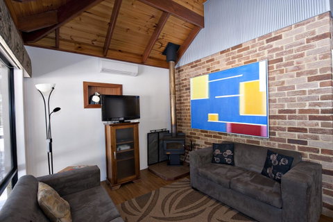 Margaret River Hideaway & Farmstay - Food Delivery Shop 11