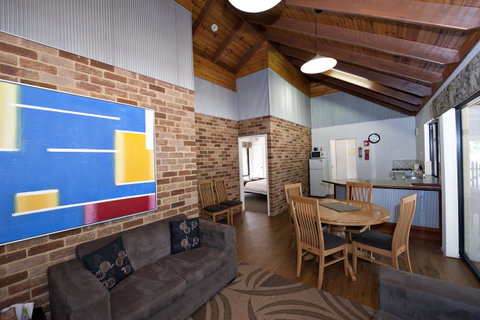 Margaret River Hideaway & Farmstay - Food Delivery Shop 17