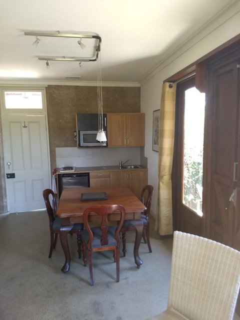 Hotham Ridge Estate - Food Delivery Shop 12