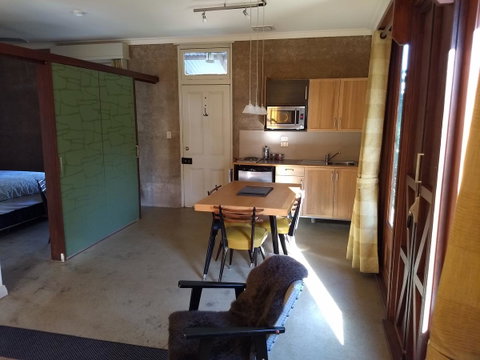 Hotham Ridge Estate - Food Delivery Shop 6