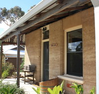 Hotham Ridge Winery and Cottages - Food Delivery Shop