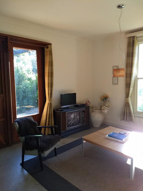 Hotham Ridge Estate - Food Delivery Shop 22