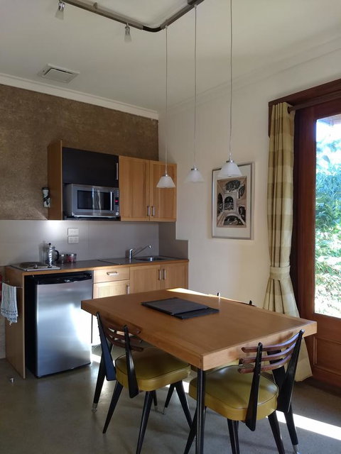 Hotham Ridge Estate - Food Delivery Shop 3