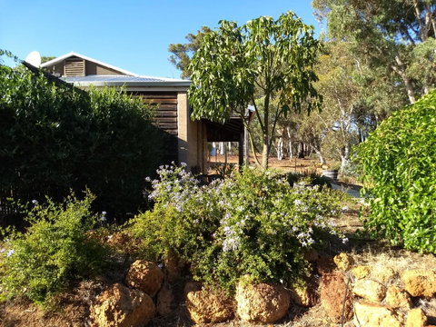 Hotham Ridge Estate - Food Delivery Shop 18