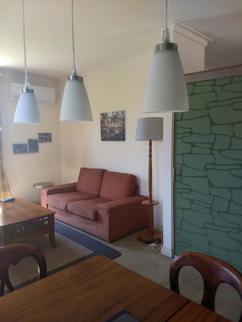 Hotham Ridge Estate - Food Delivery Shop 11