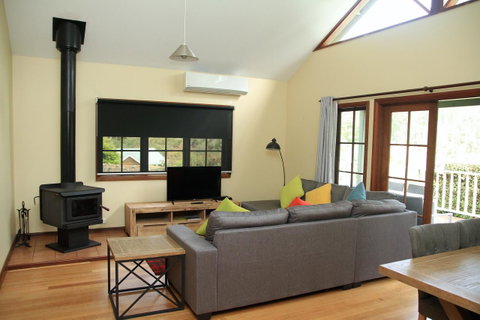 Riverglen Chalets - Food Delivery Shop 12