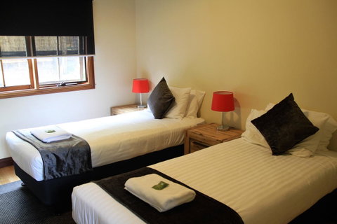 Riverglen Chalets - Food Delivery Shop 14