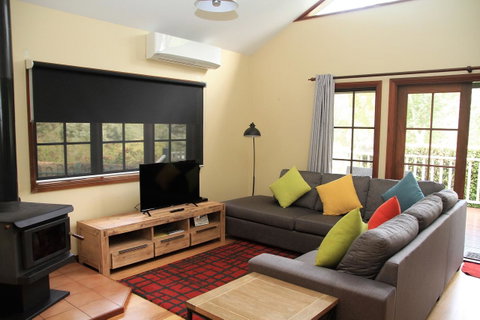 Riverglen Chalets - Food Delivery Shop 13