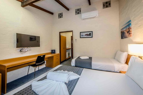 Nightcap At Wintersun Hotel - Food Delivery Shop 7