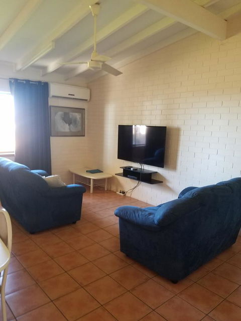 Kalbarri Seaview Villas - Food Delivery Shop 2