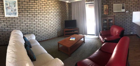 Geraldton Holliday Villas - Food Delivery Shop 16
