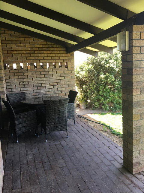 Geraldton Holliday Villas - Food Delivery Shop 36