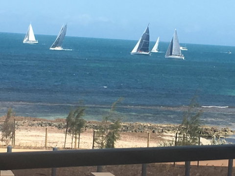 Geraldton Holliday Villas - Food Delivery Shop 31