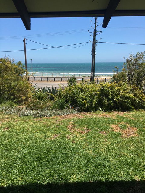 Geraldton Holliday Villas - Food Delivery Shop 34