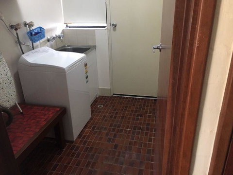 Geraldton Holliday Villas - Food Delivery Shop 40