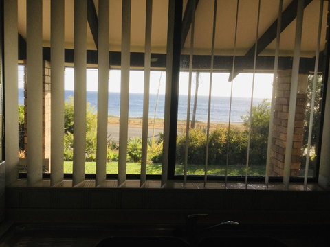 Geraldton Holliday Villas - Food Delivery Shop 25