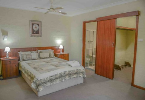 Geraldton Holliday Villas - Food Delivery Shop 4