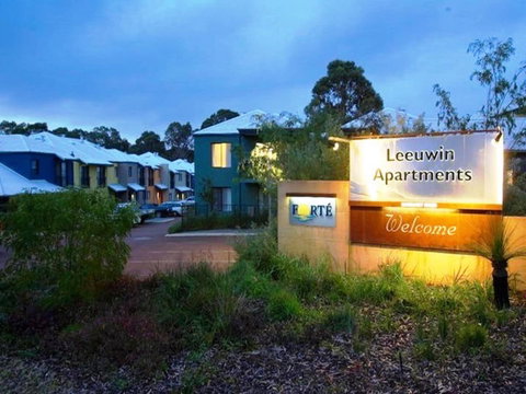 Leeuwin Apartments - Food Delivery Shop 12