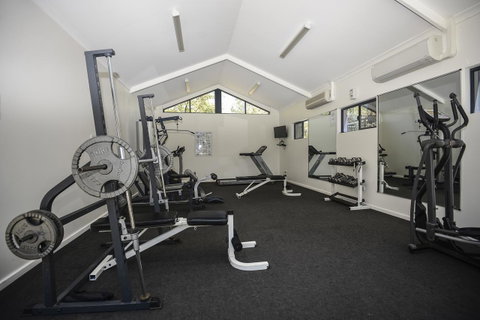 Leeuwin Apartments - Food Delivery Shop 2