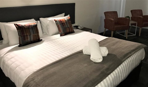 Hotel Clipper - Food Delivery Shop 18