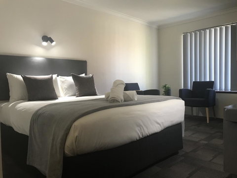 Hotel Clipper - Food Delivery Shop 7