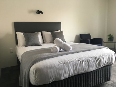 Hotel Clipper - Food Delivery Shop 4
