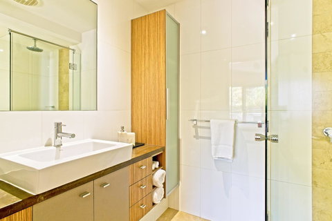Central Avenue Apartments - Food Delivery Shop 10
