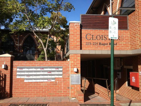 Cloisters - Food Delivery Shop 19
