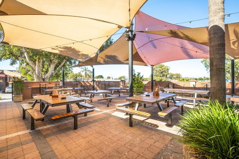 Nightcap At Wanneroo Tavern - Food Delivery Shop 29