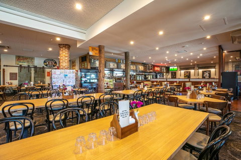 Nightcap At Wanneroo Tavern - Food Delivery Shop 31