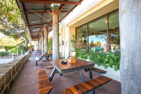 Nightcap At Wanneroo Tavern - Food Delivery Shop 10