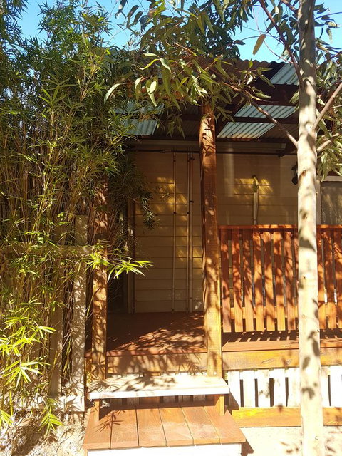 Adamsons Riverside Accommodation - Food Delivery Shop 26