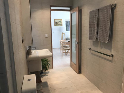 Banksia Luxury Villa - Food Delivery Shop 14