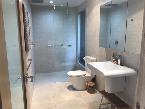 Banksia Luxury Villa - Food Delivery Shop 13