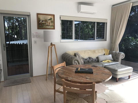 Banksia Luxury Villa - Food Delivery Shop 10