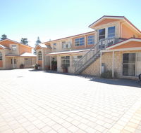 Yot Spot Apartments - Pet Food Australia