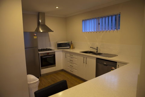 Cape Villas - Food Delivery Shop 23