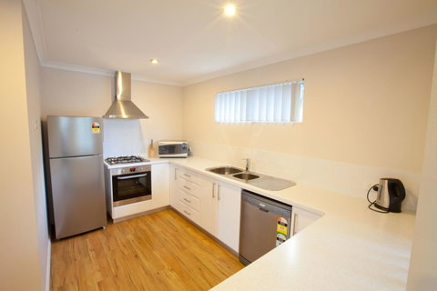 Cape Villas - Food Delivery Shop 19