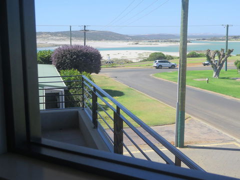 Kalbarri Riverfront Unit - Food Delivery Shop 4