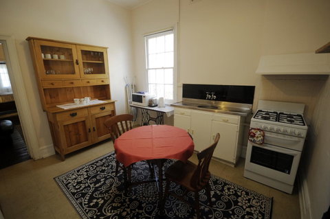 My Place Colonial Accommodation - Food Delivery Shop 16