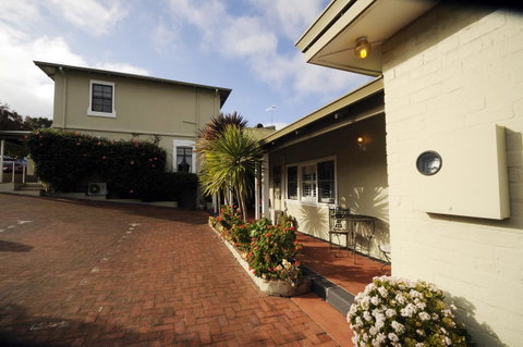 My Place Colonial Accommodation - Food Delivery Shop 1