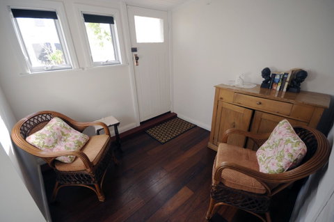 My Place Colonial Accommodation - Food Delivery Shop 17