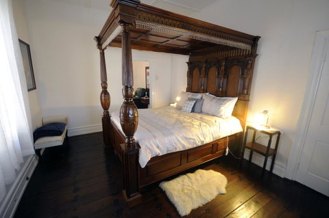 My Place Colonial Accommodation - Food Delivery Shop 23