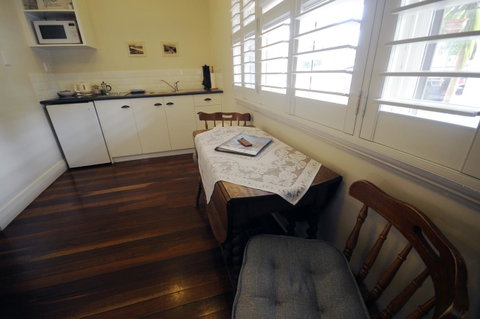 My Place Colonial Accommodation - Food Delivery Shop 13