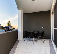 Reflections By Rockingham Apartments - Food Delivery Shop