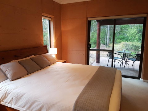 Jarrah Grove Forest Retreat - Food Delivery Shop 6