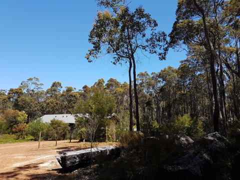 Jarrah Grove Forest Retreat - Food Delivery Shop 20