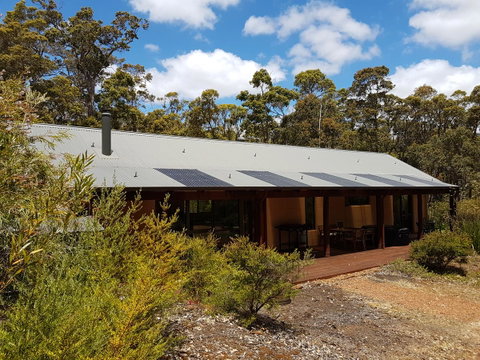 Jarrah Grove Forest Retreat - Food Delivery Shop 15