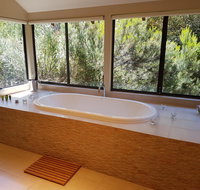 Jarrah Grove Forest Retreat - Food Delivery Shop