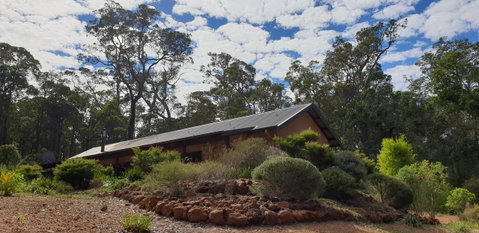 Jarrah Grove Forest Retreat - Food Delivery Shop 17